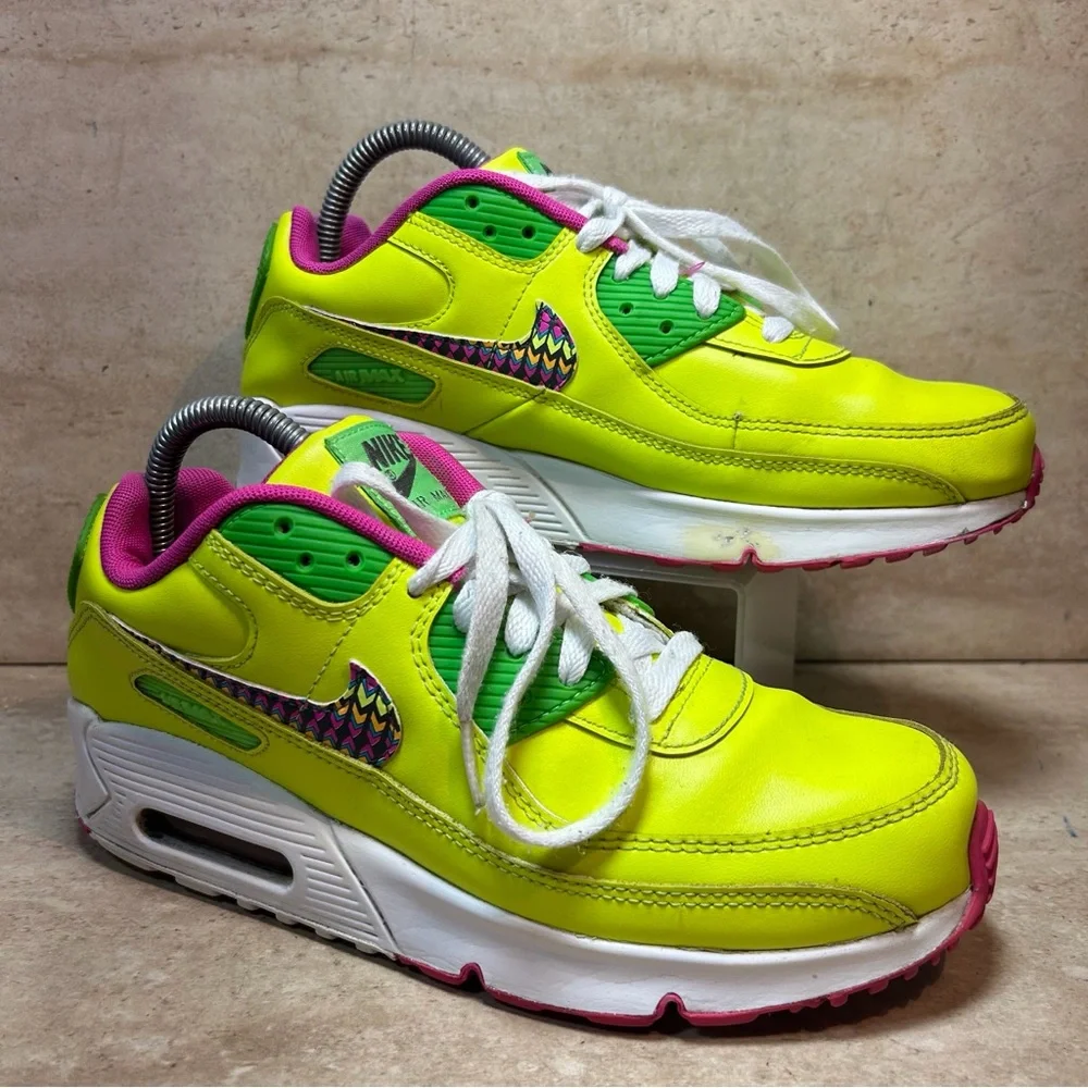 Nike Air Max 90 Leather‎ Volt Fire Pink GS CW5795-700 YOUTH 6Y Womens 7.5 Shoes